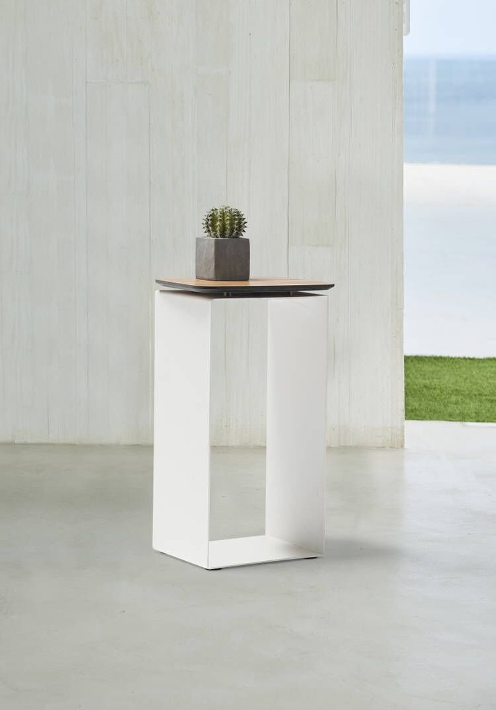 Petunia Side Table